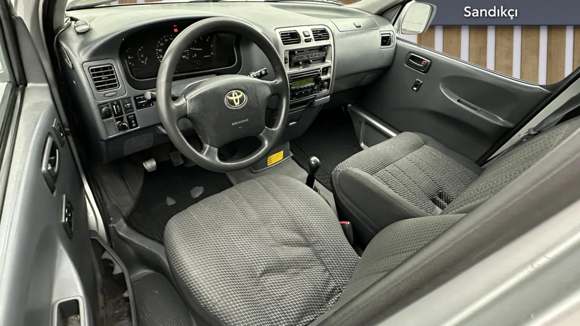 2009 TOYOTA HI-ACE 117 L