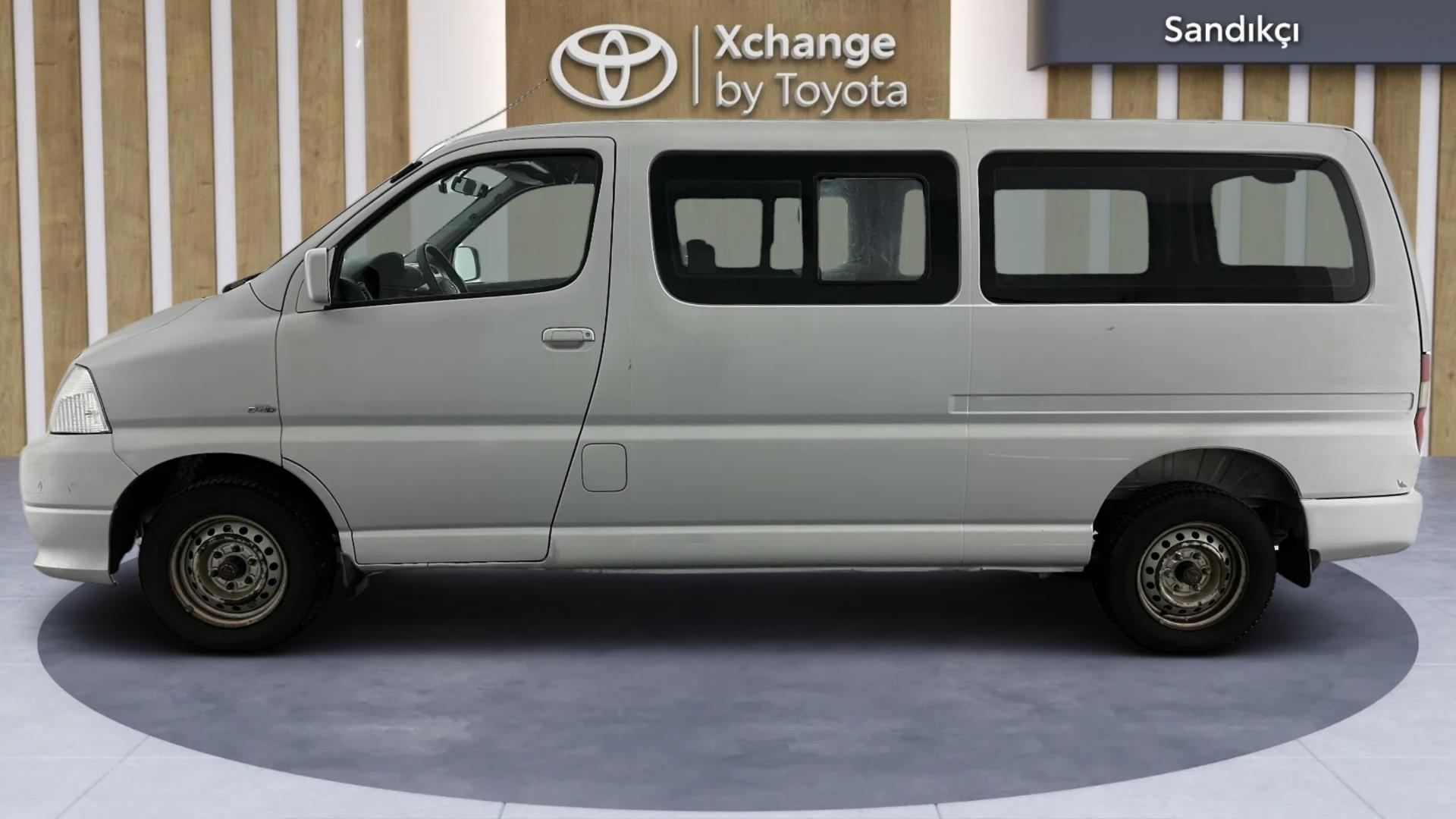 2009 TOYOTA HI-ACE 117 L
