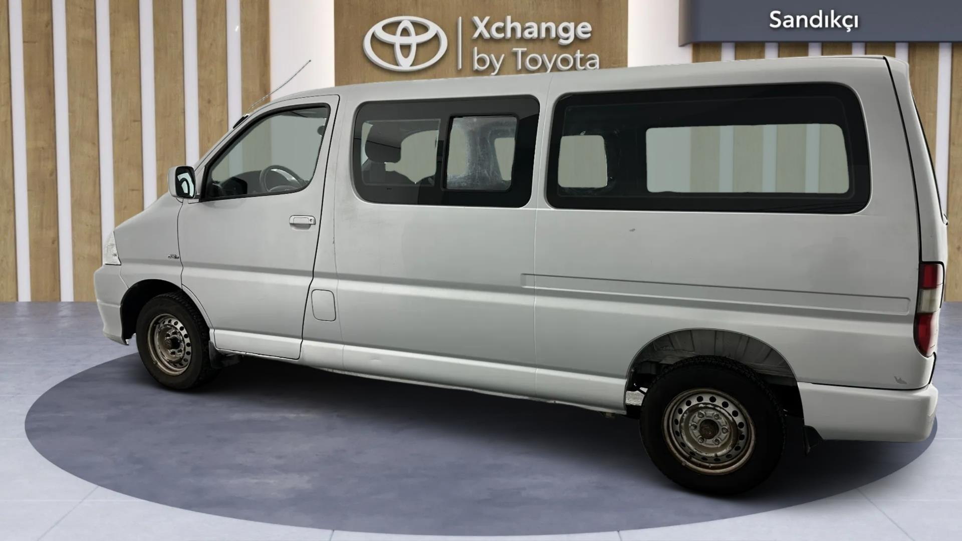 2009 TOYOTA HI-ACE 117 L