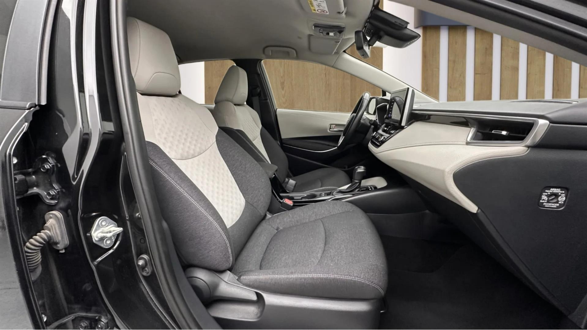 2023 TOYOTA COROLLA 1.8 HYBRID DREAM E-CVT