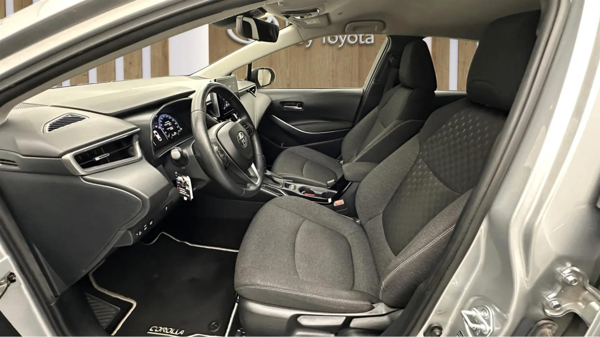 2023 TOYOTA COROLLA 1.8 HYBRID DREAM E-CVT