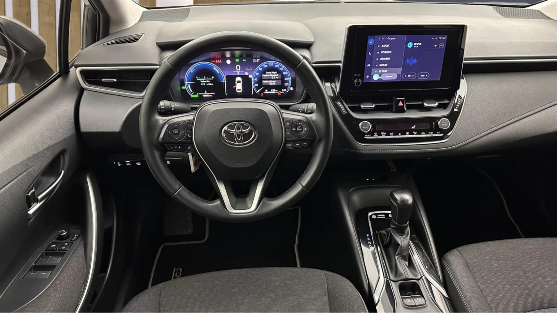 2023 TOYOTA COROLLA 1.8 HYBRID DREAM E-CVT