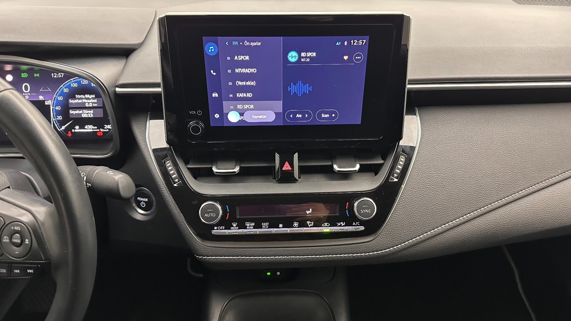 2023 TOYOTA COROLLA 1.8 HYBRID DREAM E-CVT