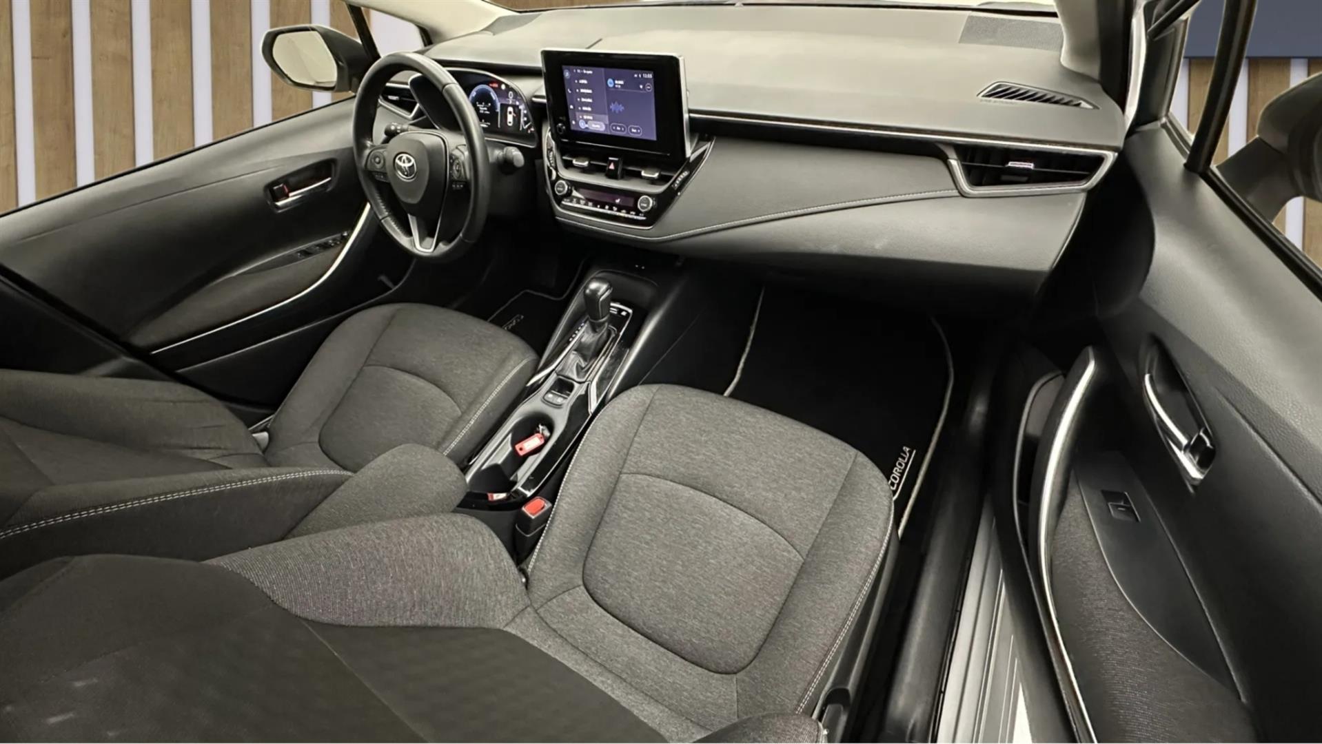 2023 TOYOTA COROLLA 1.8 HYBRID DREAM E-CVT