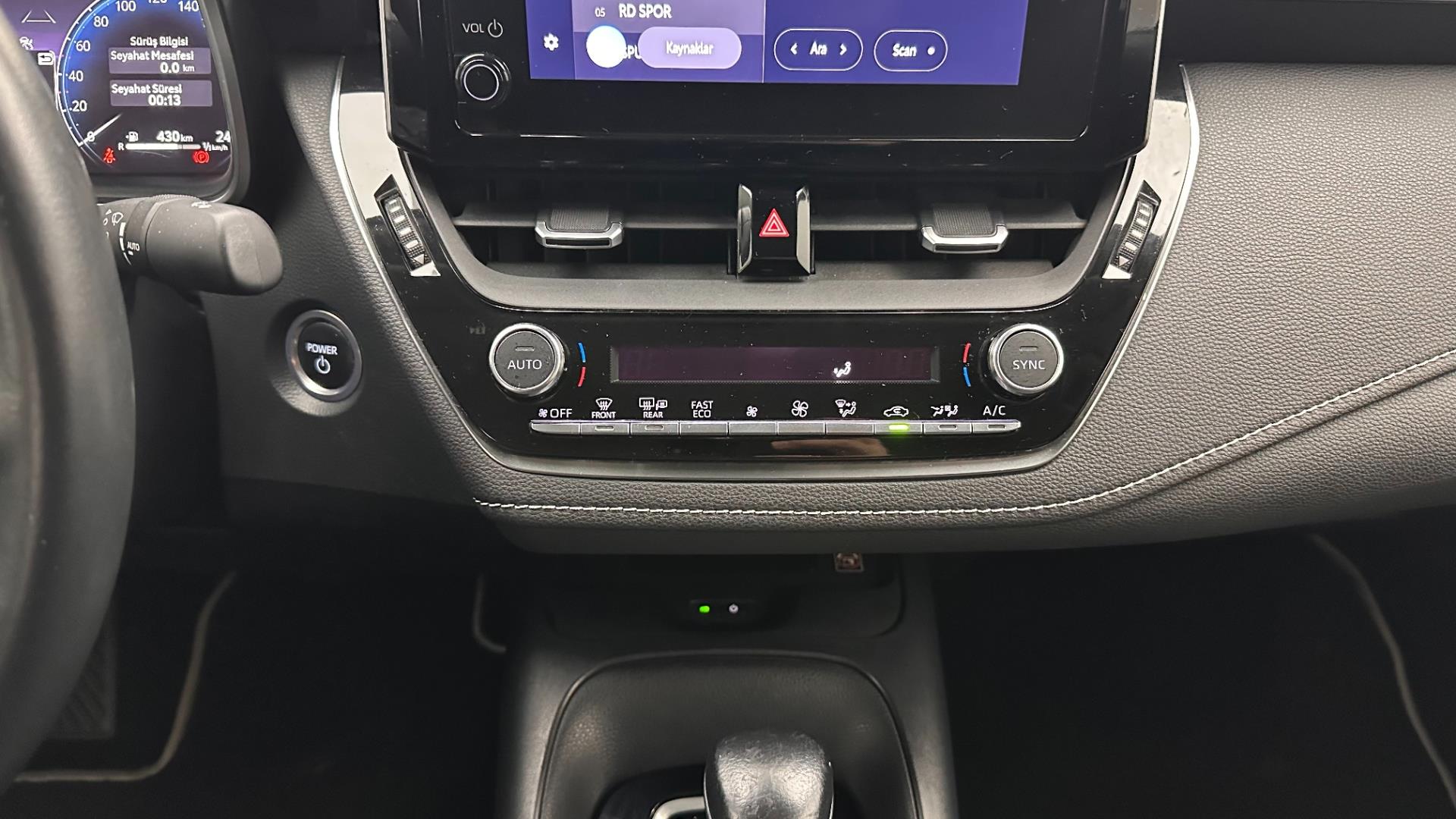 2023 TOYOTA COROLLA 1.8 HYBRID DREAM E-CVT
