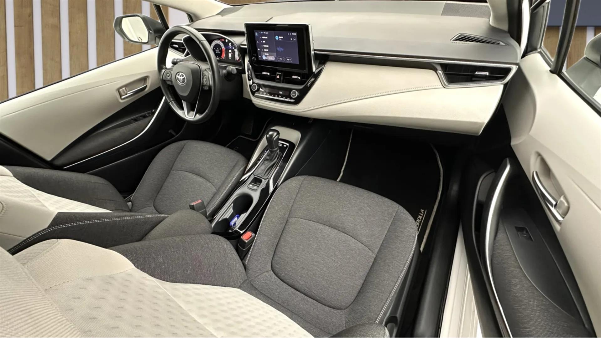 2023 TOYOTA COROLLA 1.8 HYBRID DREAM E-CVT