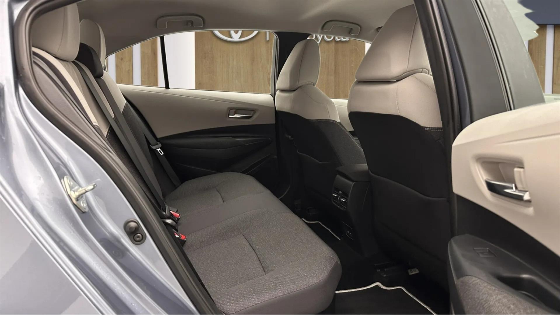 2023 TOYOTA COROLLA 1.8 HYBRID DREAM E-CVT