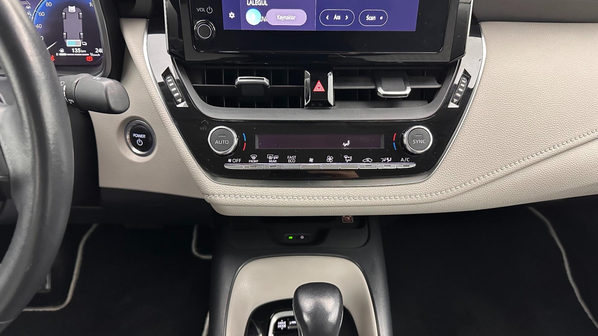 2023 TOYOTA COROLLA 1.8 HYBRID DREAM E-CVT