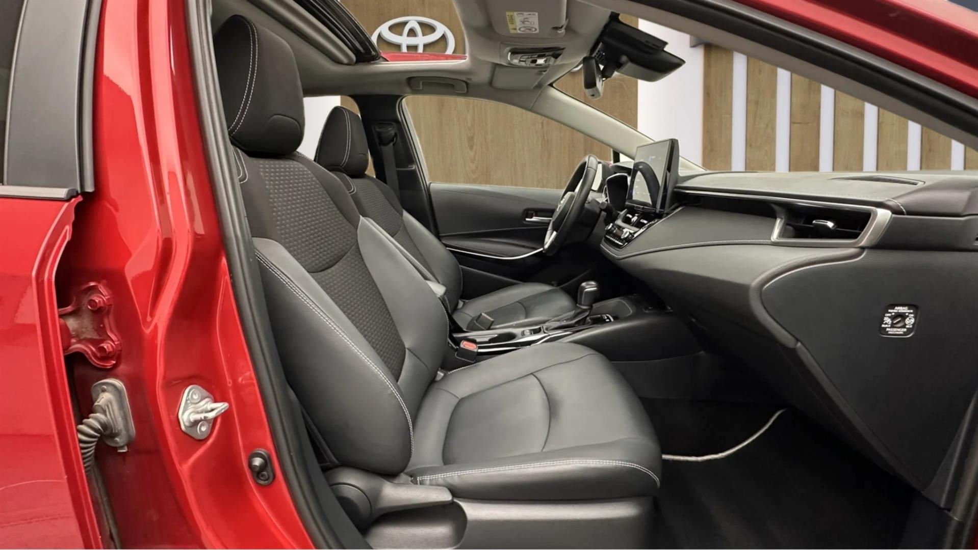 2023 TOYOTA COROLLA 1.8 Passion X-Pack e-CVT