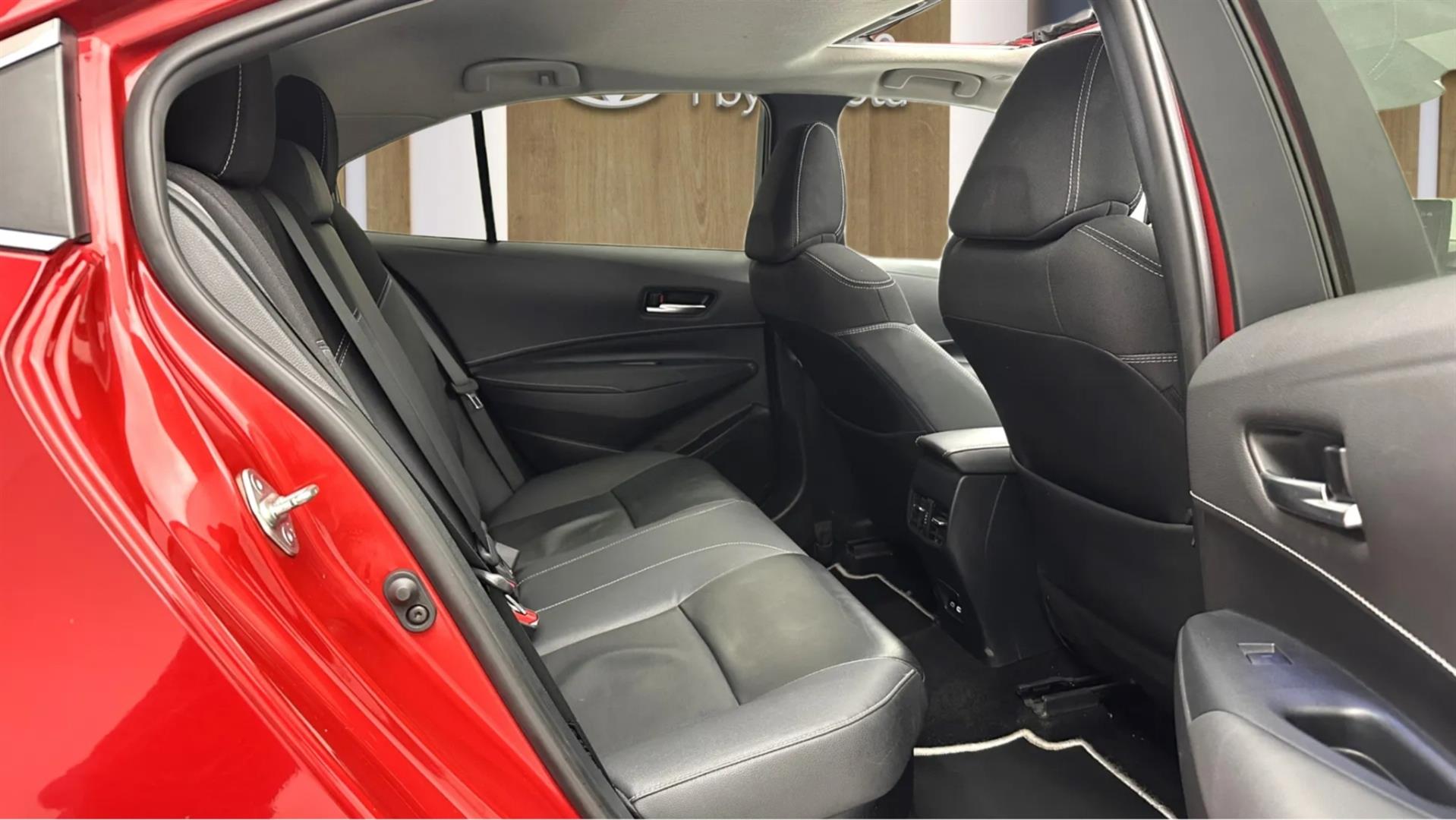 2023 TOYOTA COROLLA 1.8 Passion X-Pack e-CVT