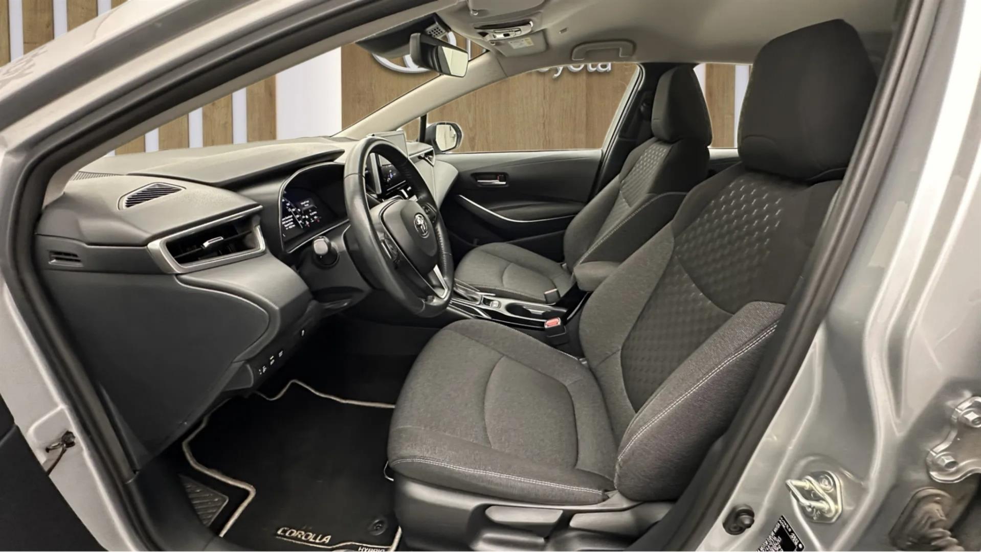 2023 TOYOTA COROLLA 1.8 HYBRID DREAM E-CVT