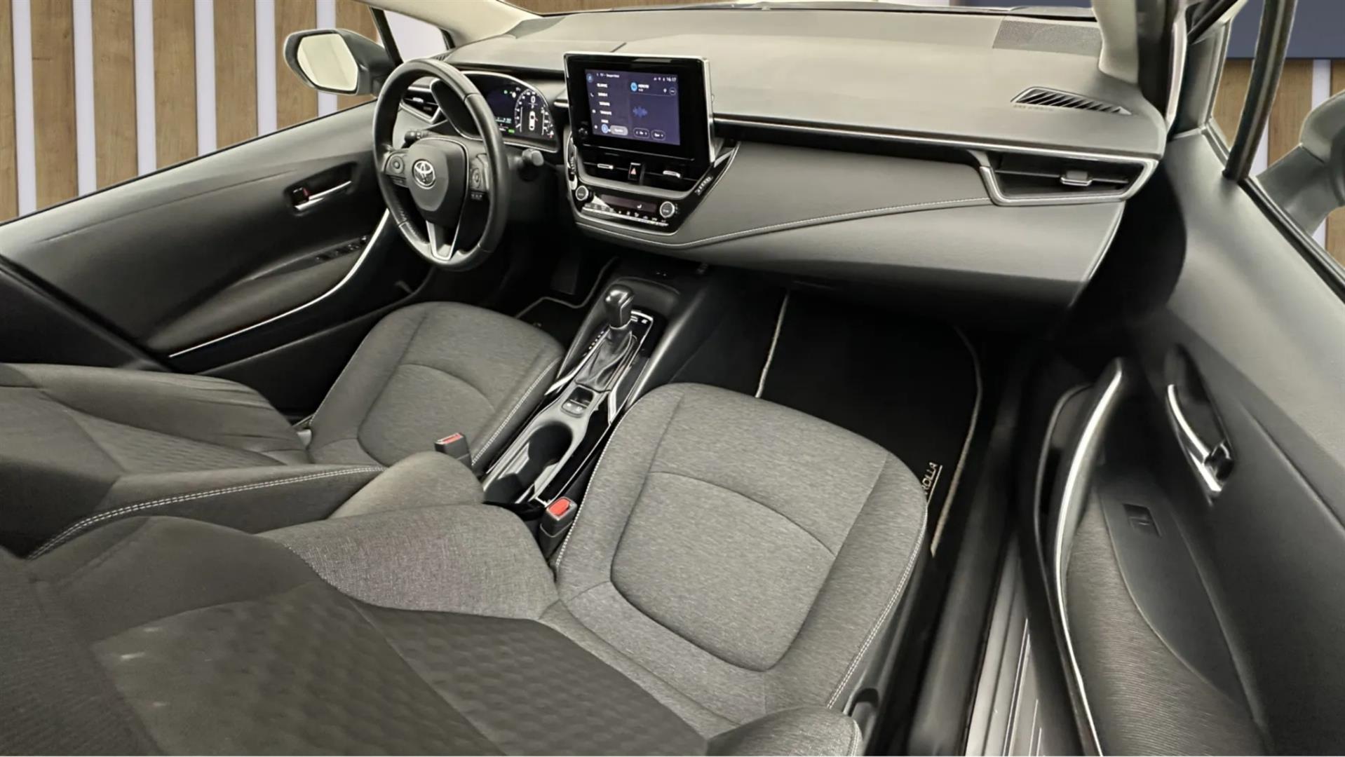 2023 TOYOTA COROLLA 1.8 HYBRID DREAM E-CVT