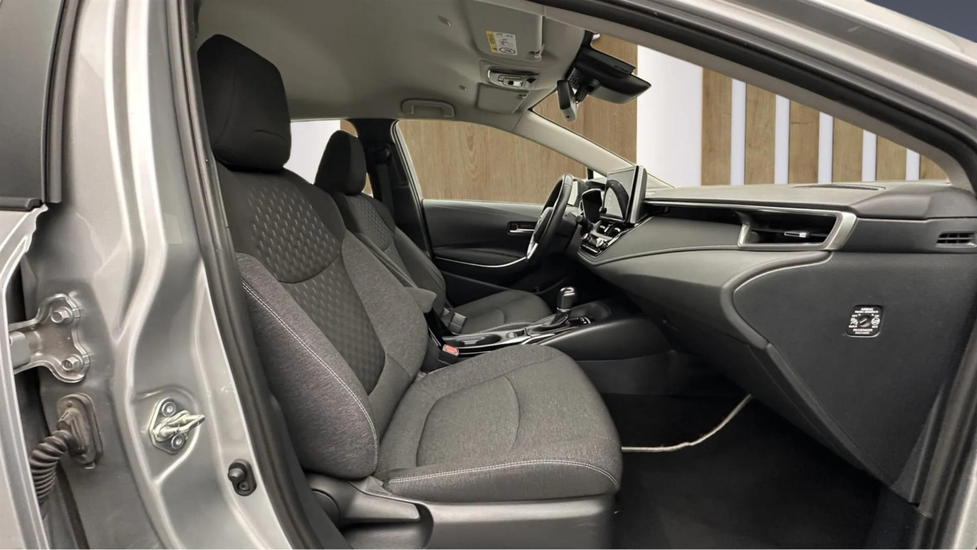 2023 TOYOTA COROLLA 1.8 HYBRID DREAM E-CVT