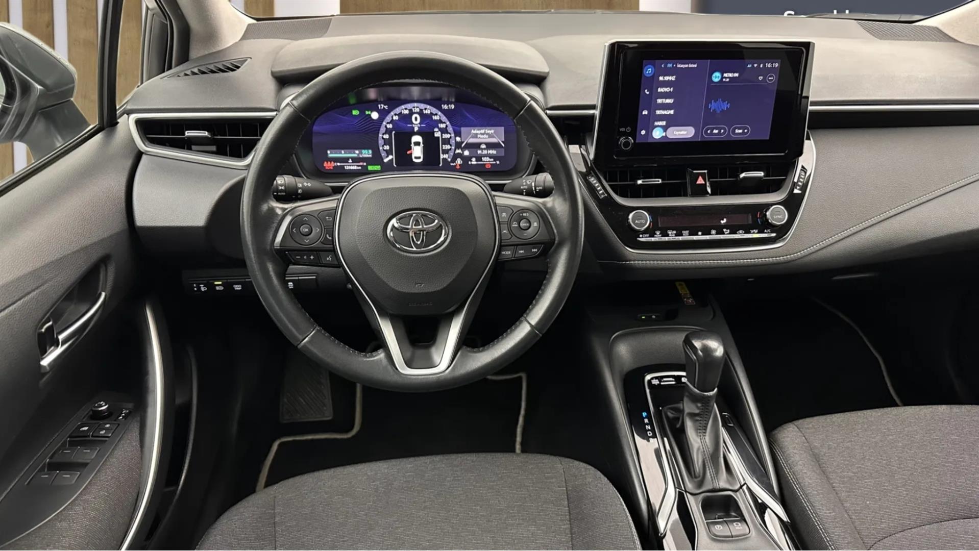 2023 TOYOTA COROLLA 1.8 HYBRID DREAM E-CVT