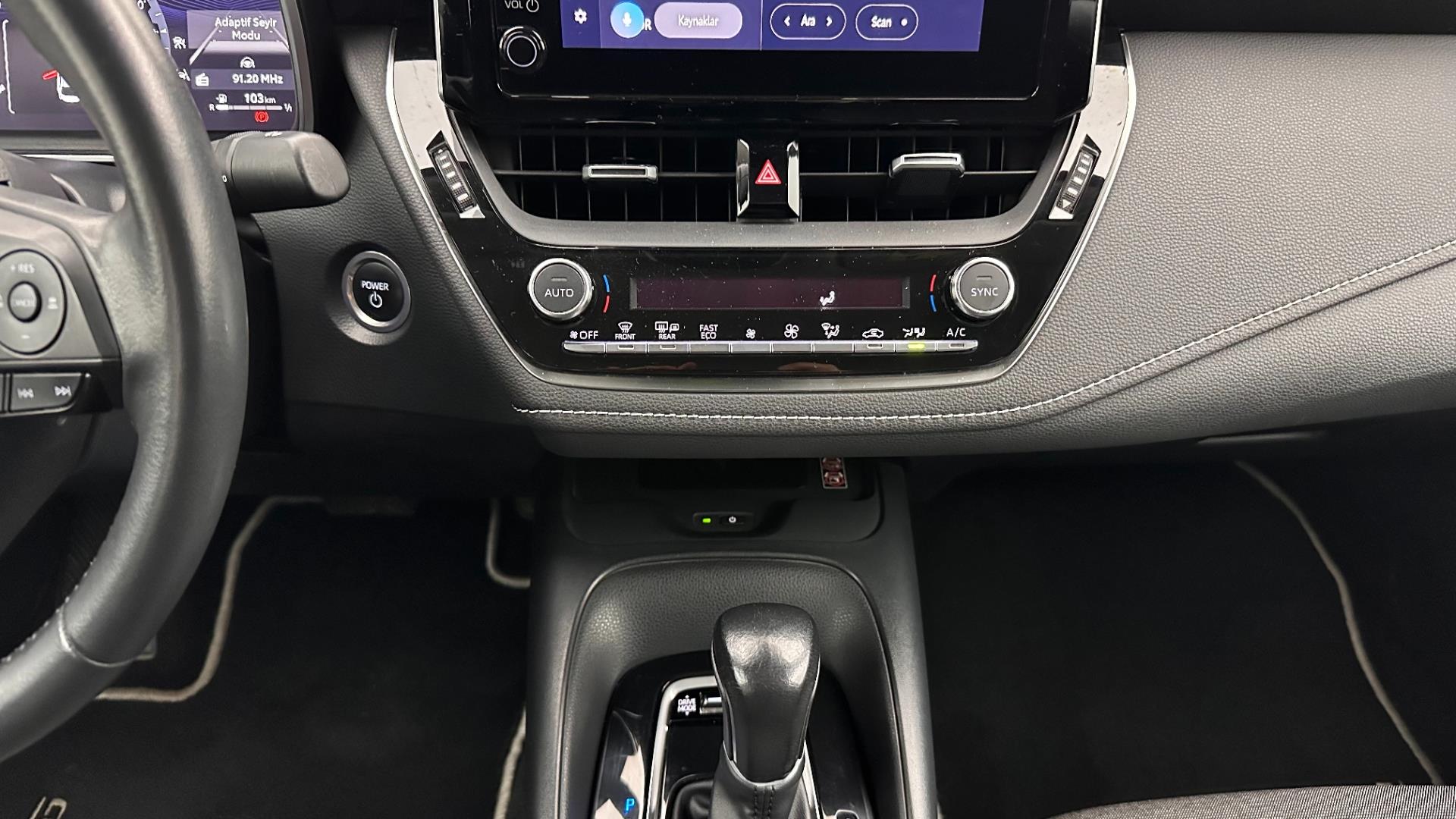 2023 TOYOTA COROLLA 1.8 HYBRID DREAM E-CVT