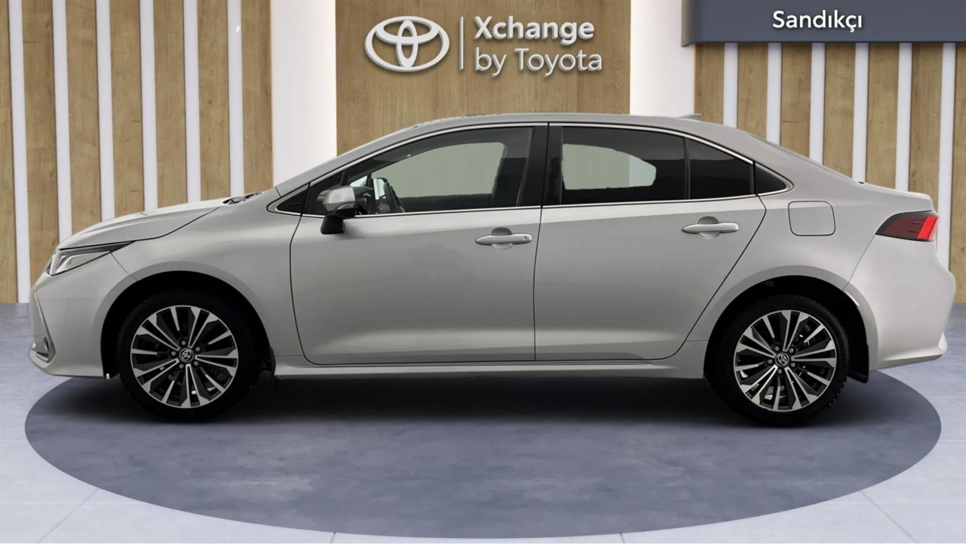 2023 TOYOTA COROLLA 1.8 HYBRID PASSION X-PACK E-CVT
