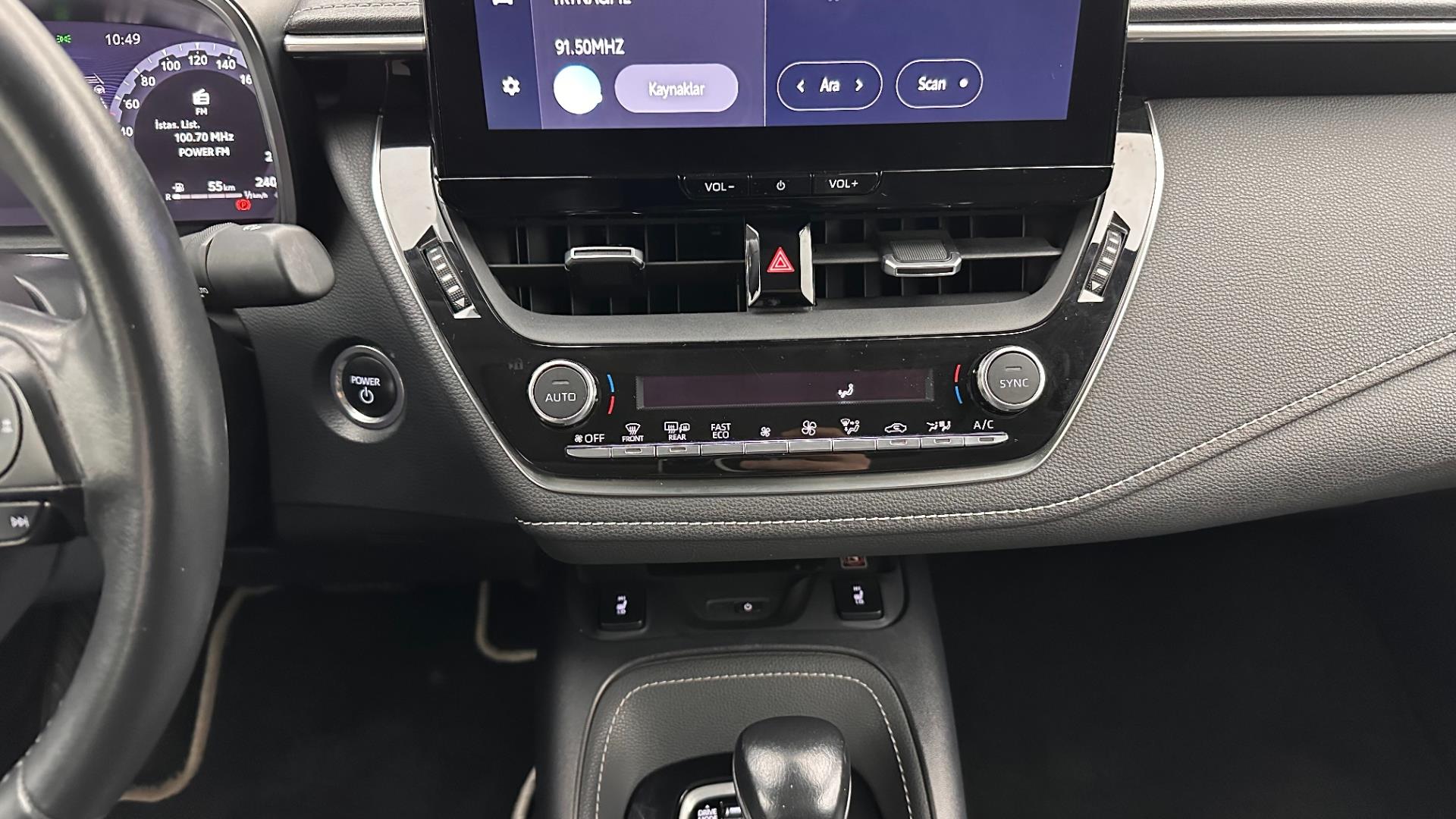 2023 TOYOTA COROLLA 1.8 HYBRID PASSION X-PACK E-CVT