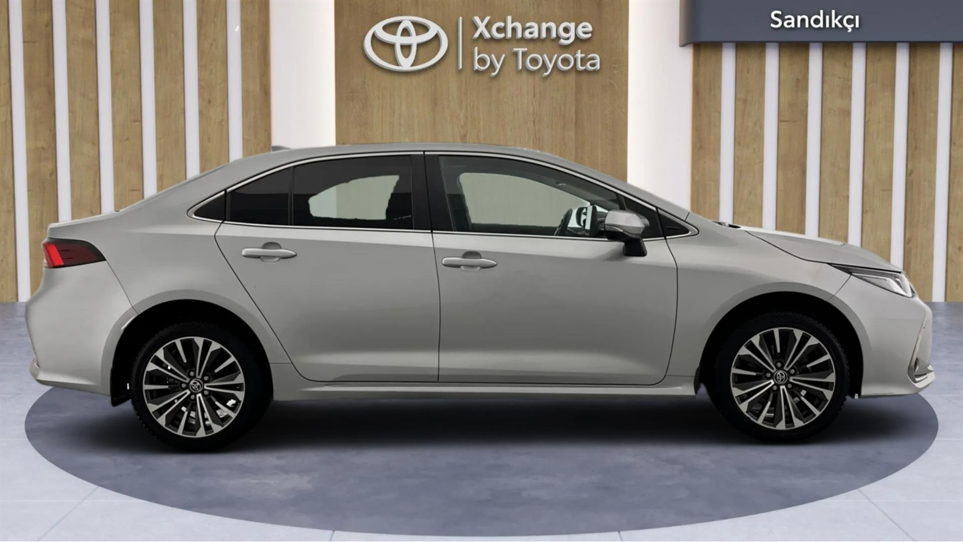 2023 TOYOTA COROLLA 1.8 HYBRID PASSION X-PACK E-CVT