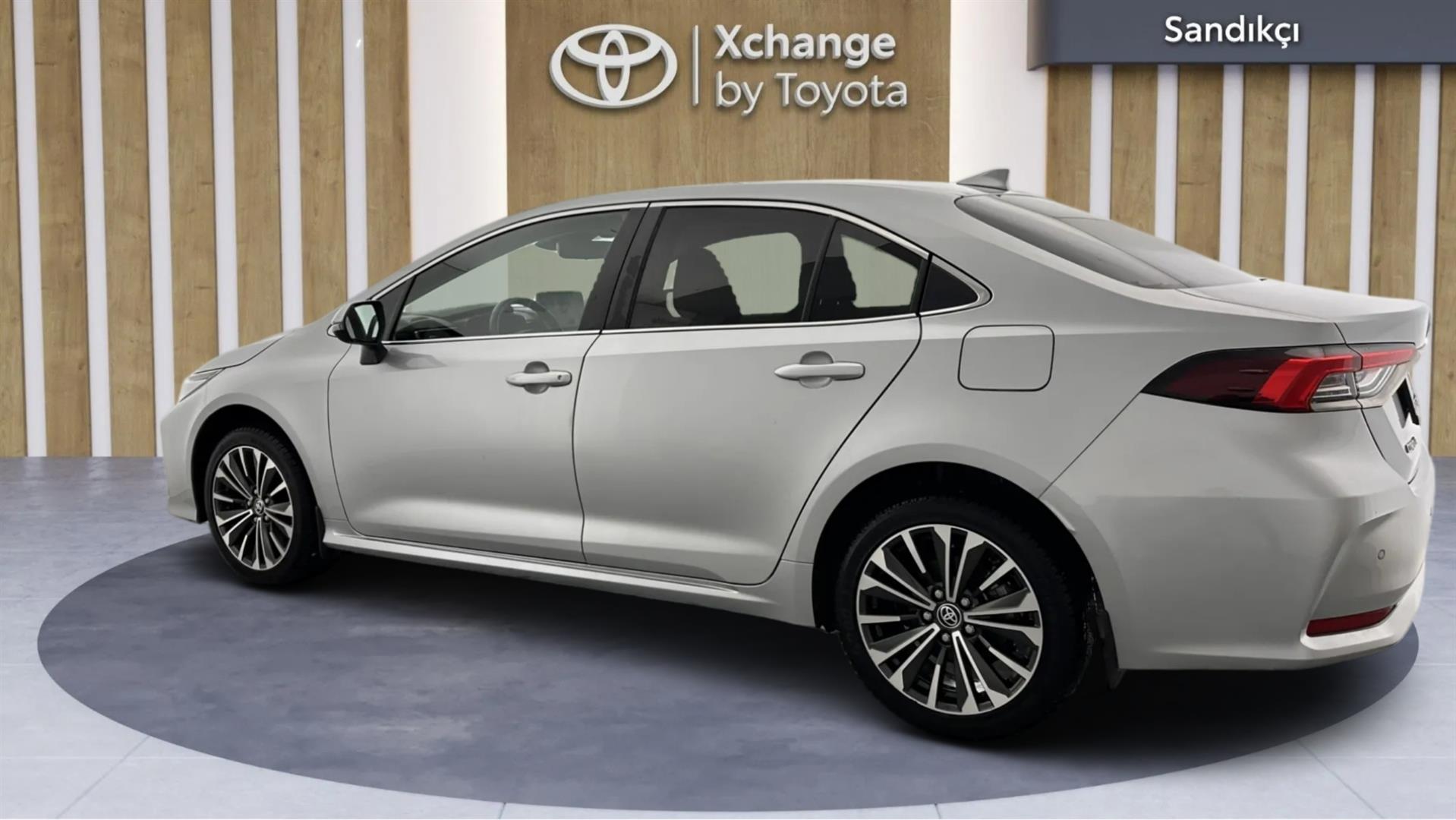 2023 TOYOTA COROLLA 1.8 HYBRID PASSION X-PACK E-CVT