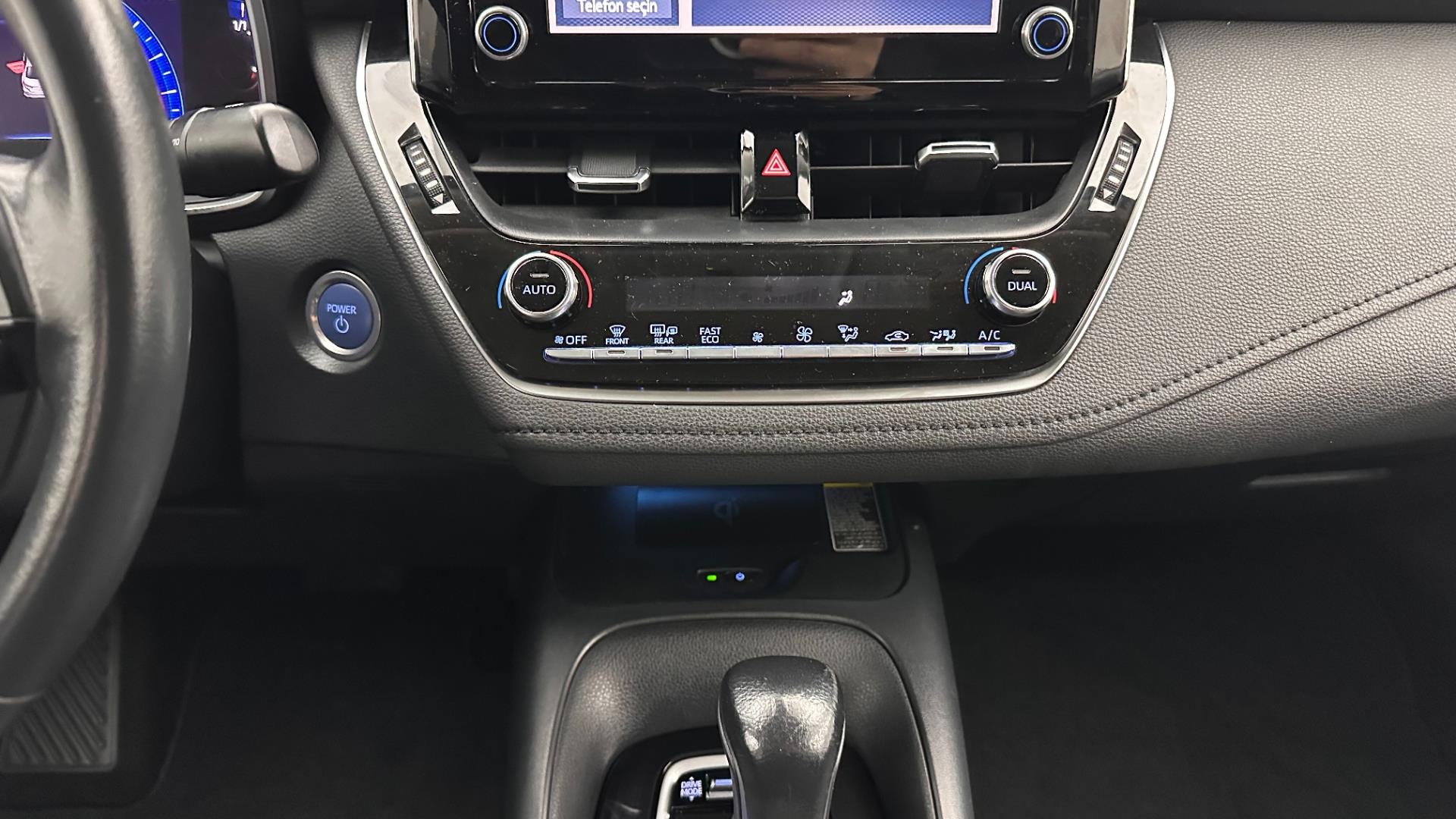 2022 TOYOTA COROLLA 1.8 HYBRID FLAME E-CVT