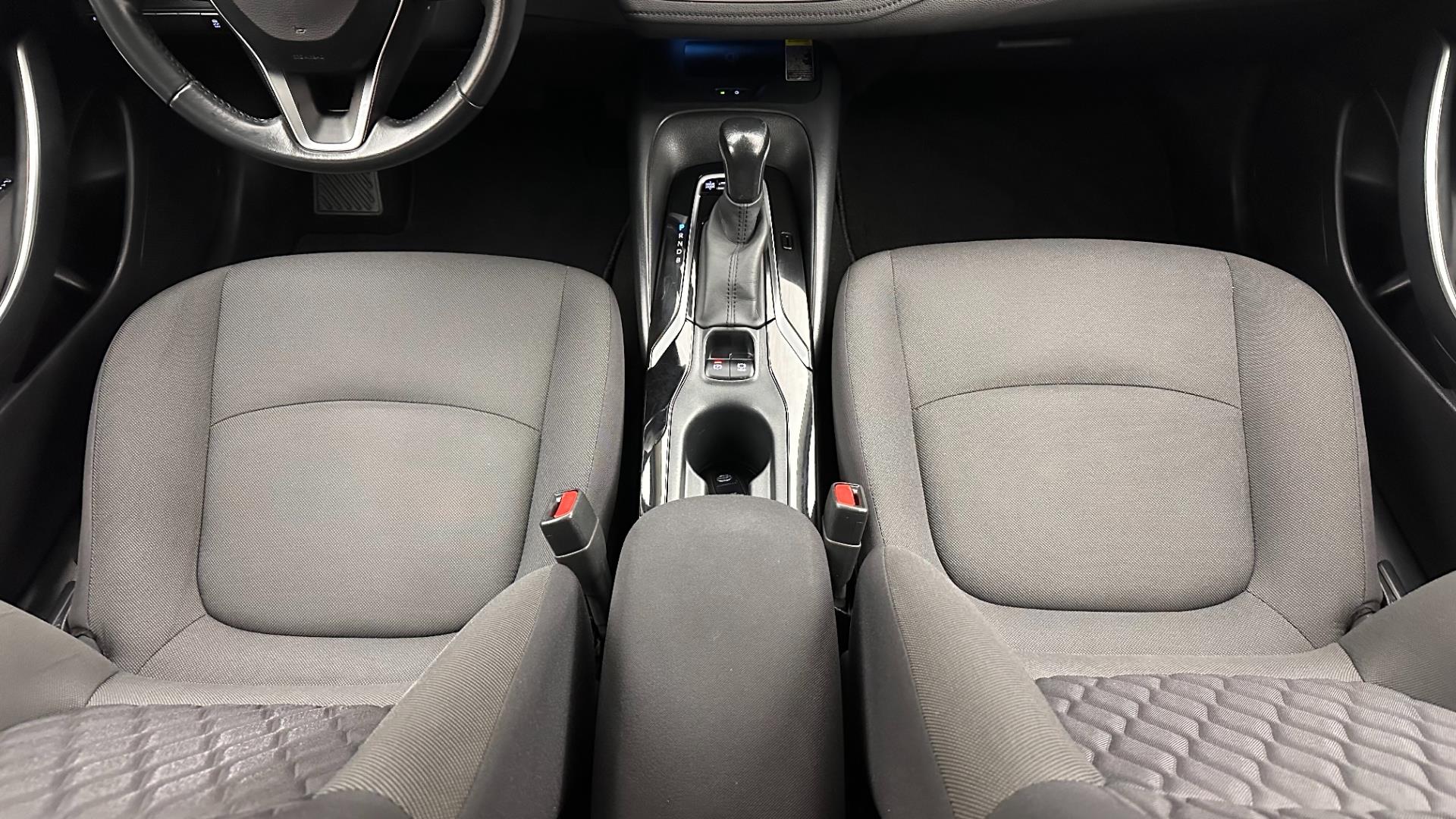2022 TOYOTA COROLLA 1.8 HYBRID FLAME E-CVT