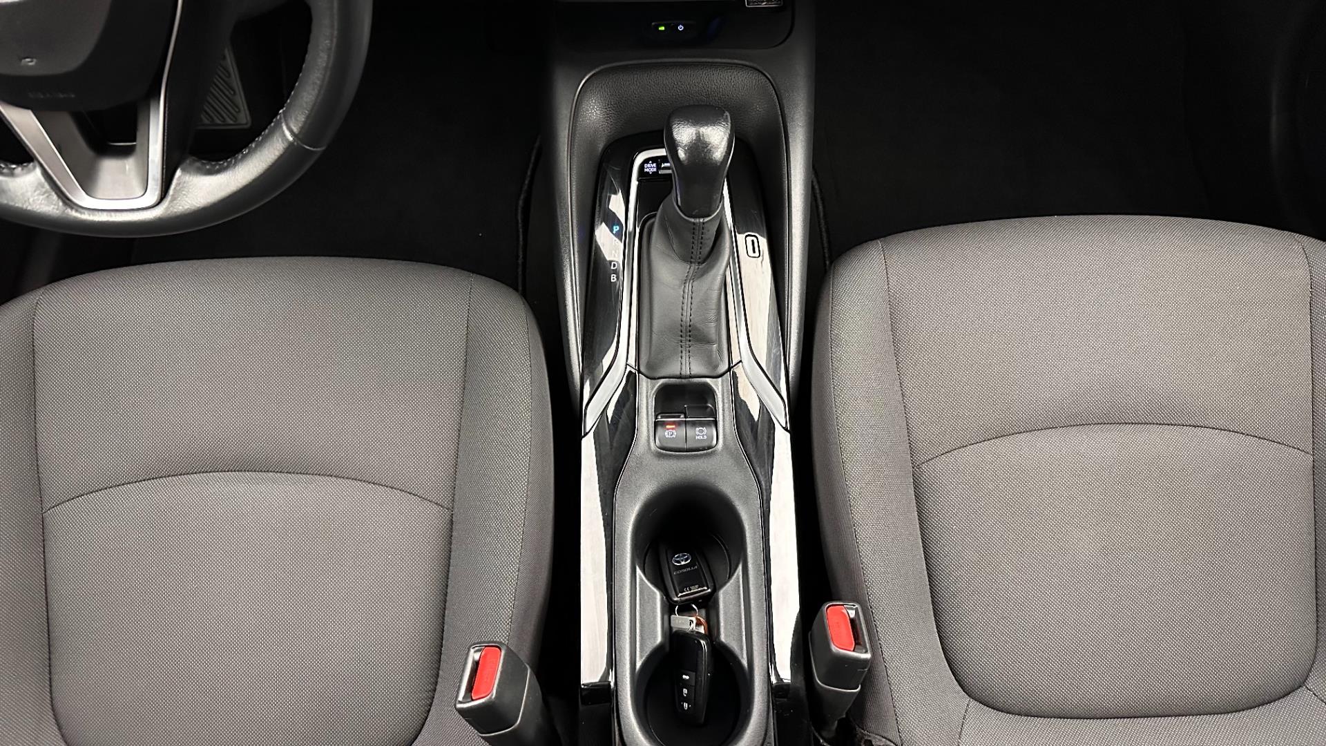 2022 TOYOTA COROLLA 1.8 HYBRID FLAME E-CVT