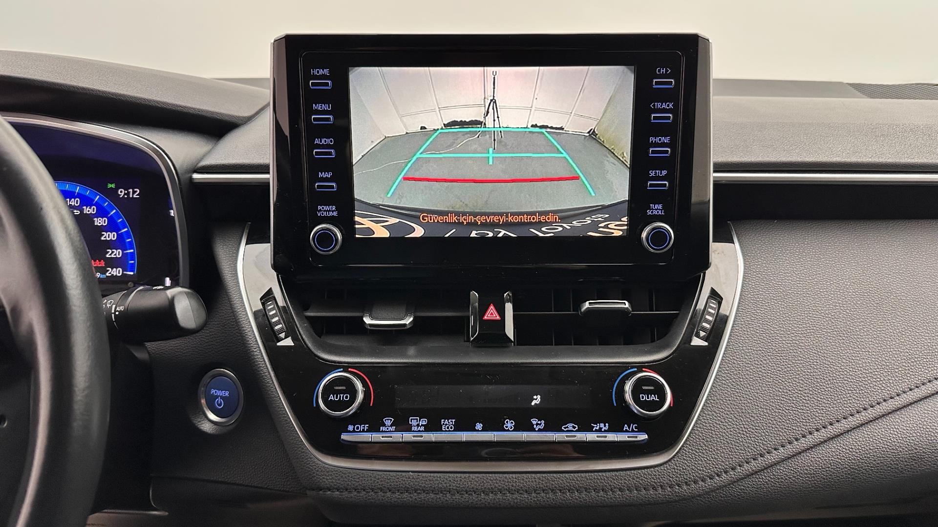 2022 TOYOTA COROLLA 1.8 HYBRID FLAME E-CVT