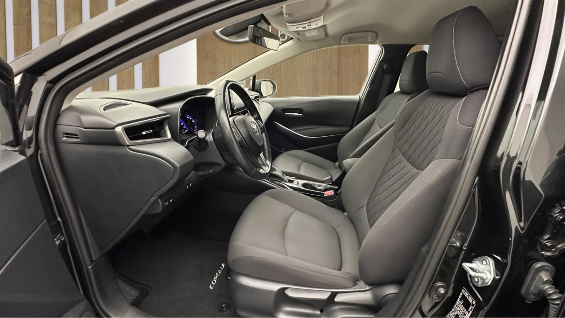 2022 TOYOTA COROLLA 1.8 HYBRID FLAME E-CVT