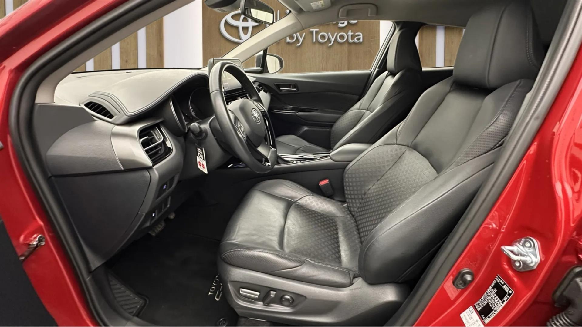 2023 TOYOTA C-HR 1.8 HYBRID 4*2 PASSION X- PACK E-CVT