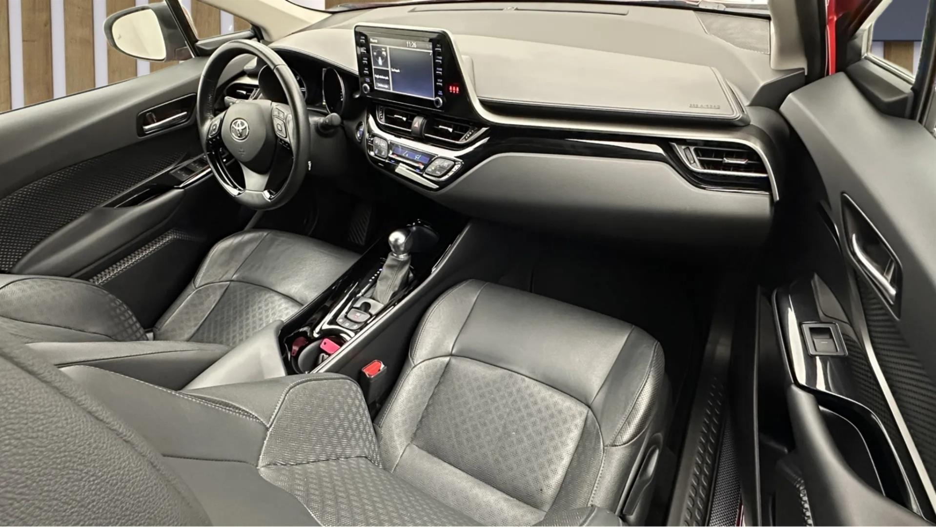 2023 TOYOTA C-HR 1.8 HYBRID 4*2 PASSION X- PACK E-CVT