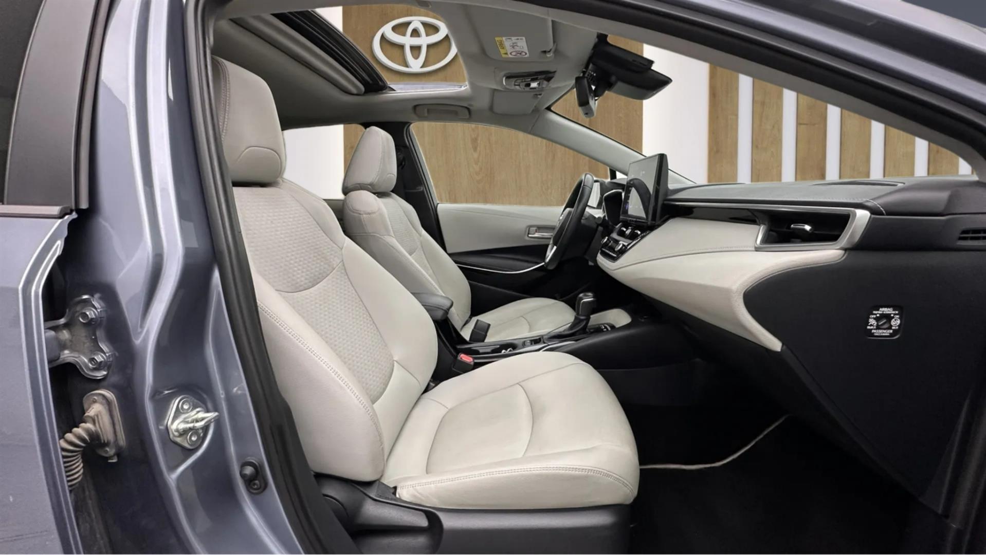 2023 TOYOTA COROLLA 1.8 HYBRID PASSION X-PACK E-CVT