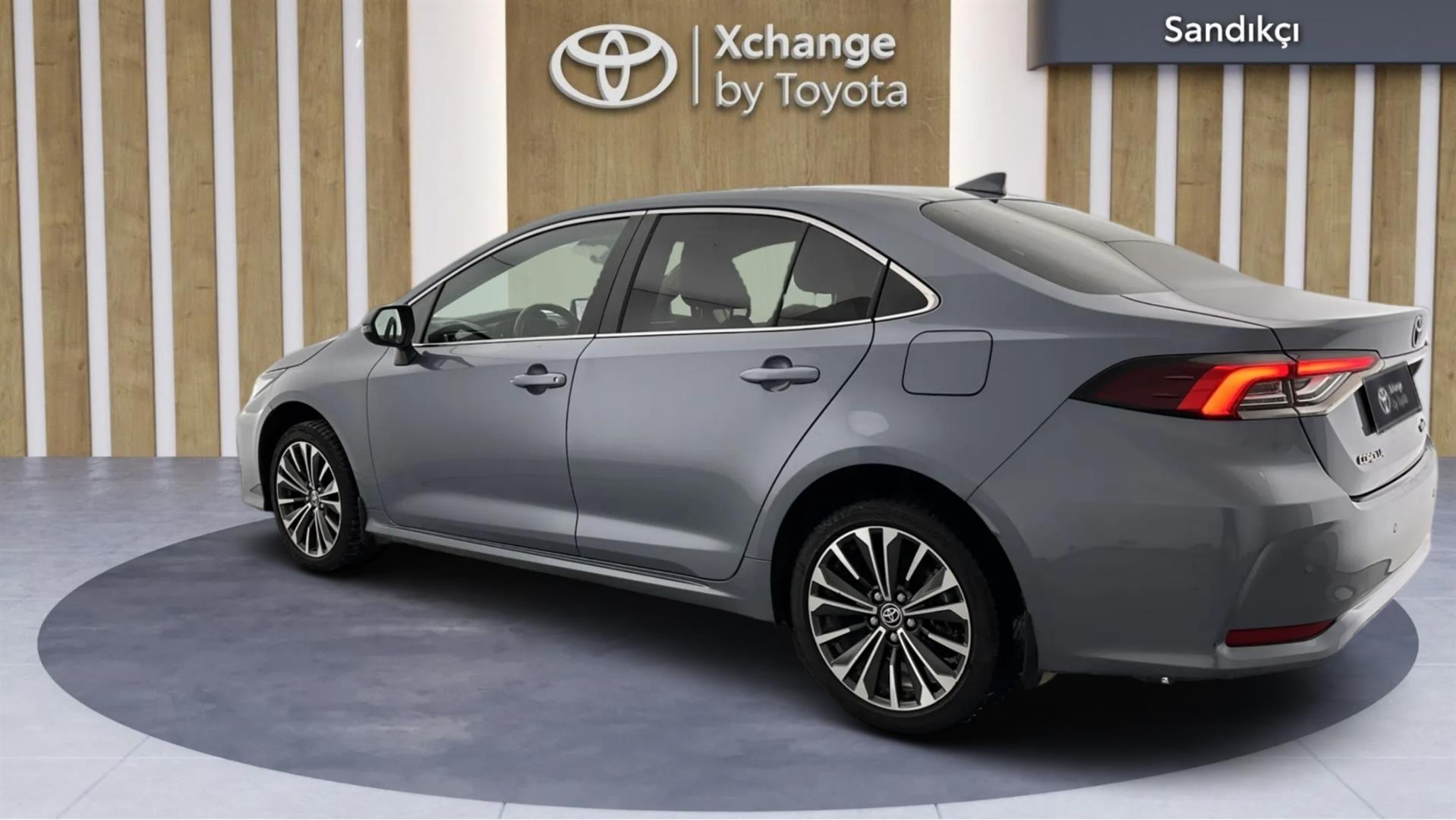 2023 TOYOTA COROLLA 1.8 HYBRID PASSION X-PACK E-CVT
