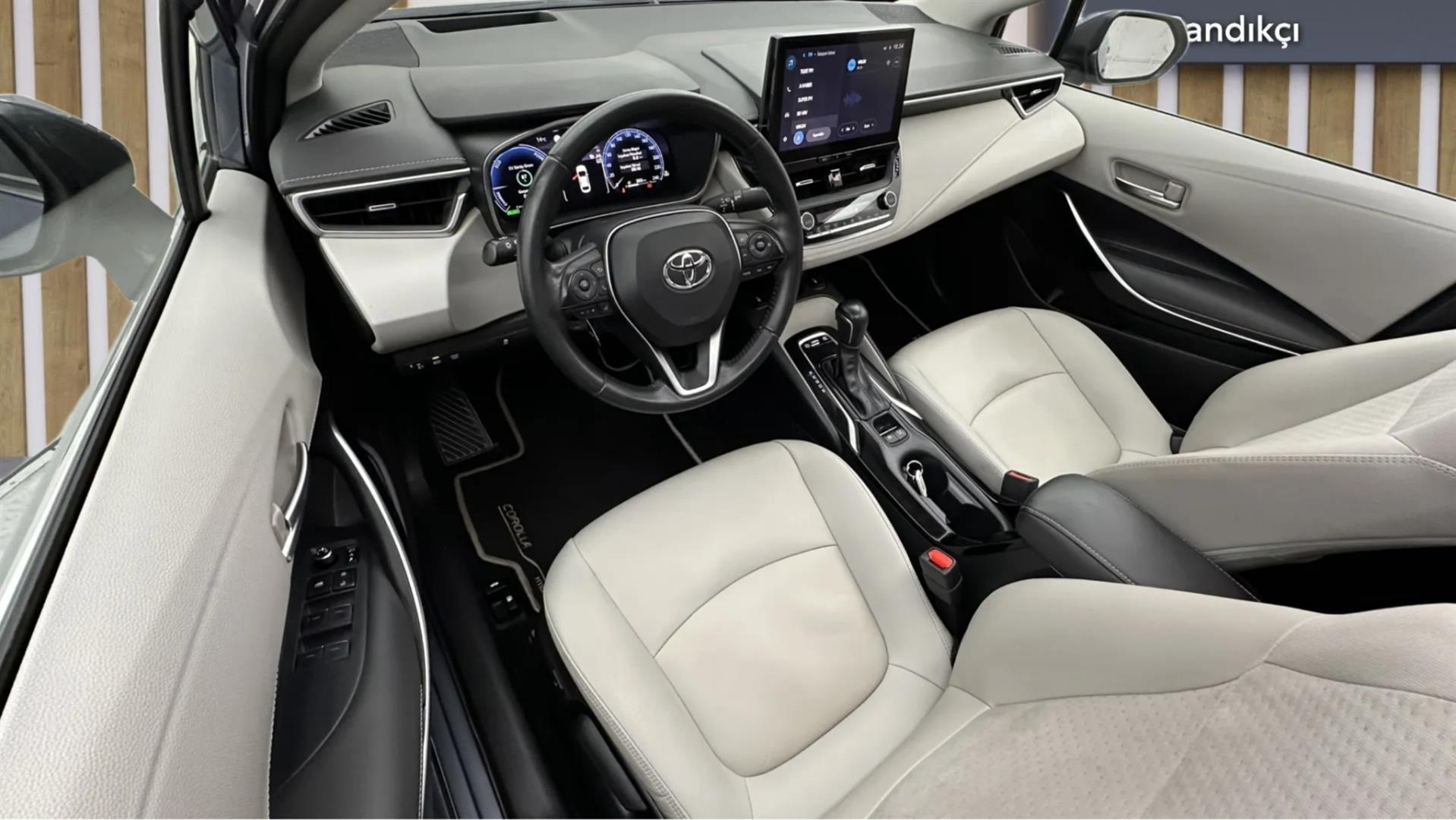 2023 TOYOTA COROLLA 1.8 HYBRID PASSION X-PACK E-CVT