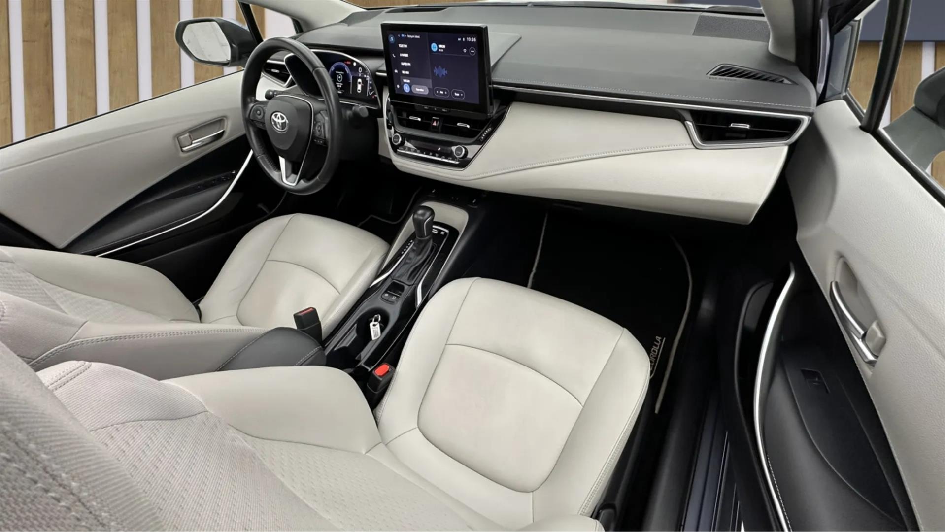 2023 TOYOTA COROLLA 1.8 HYBRID PASSION X-PACK E-CVT