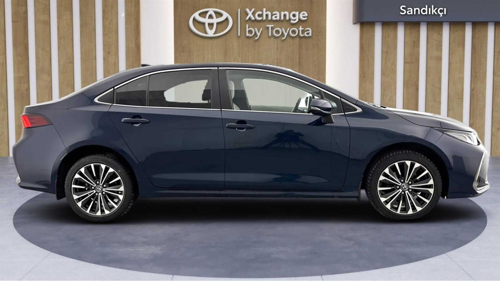 2023 TOYOTA COROLLA 1.8 HYBRID PASSION X-PACK E-CVT