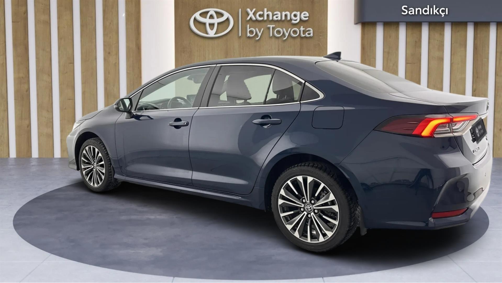 2023 TOYOTA COROLLA 1.8 HYBRID PASSION X-PACK E-CVT