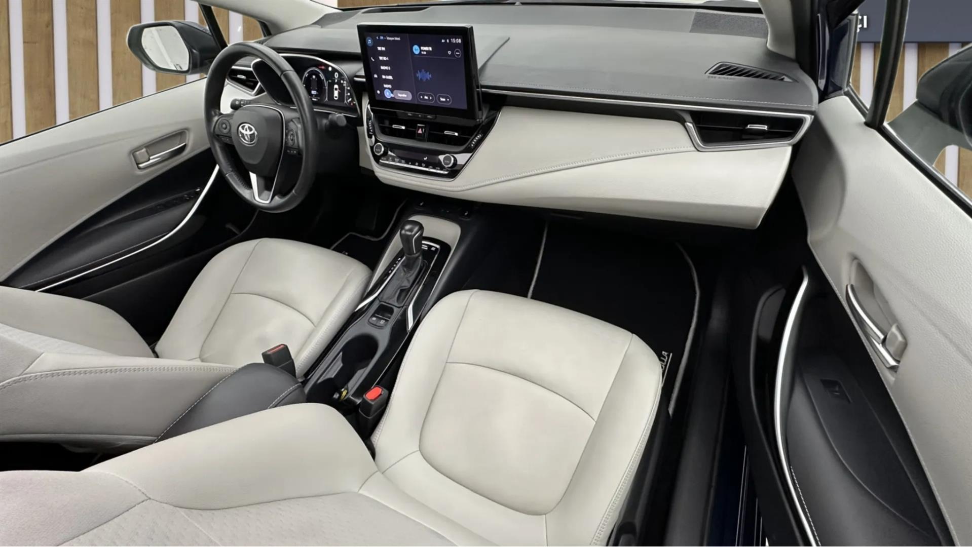 2023 TOYOTA COROLLA 1.8 HYBRID PASSION X-PACK E-CVT
