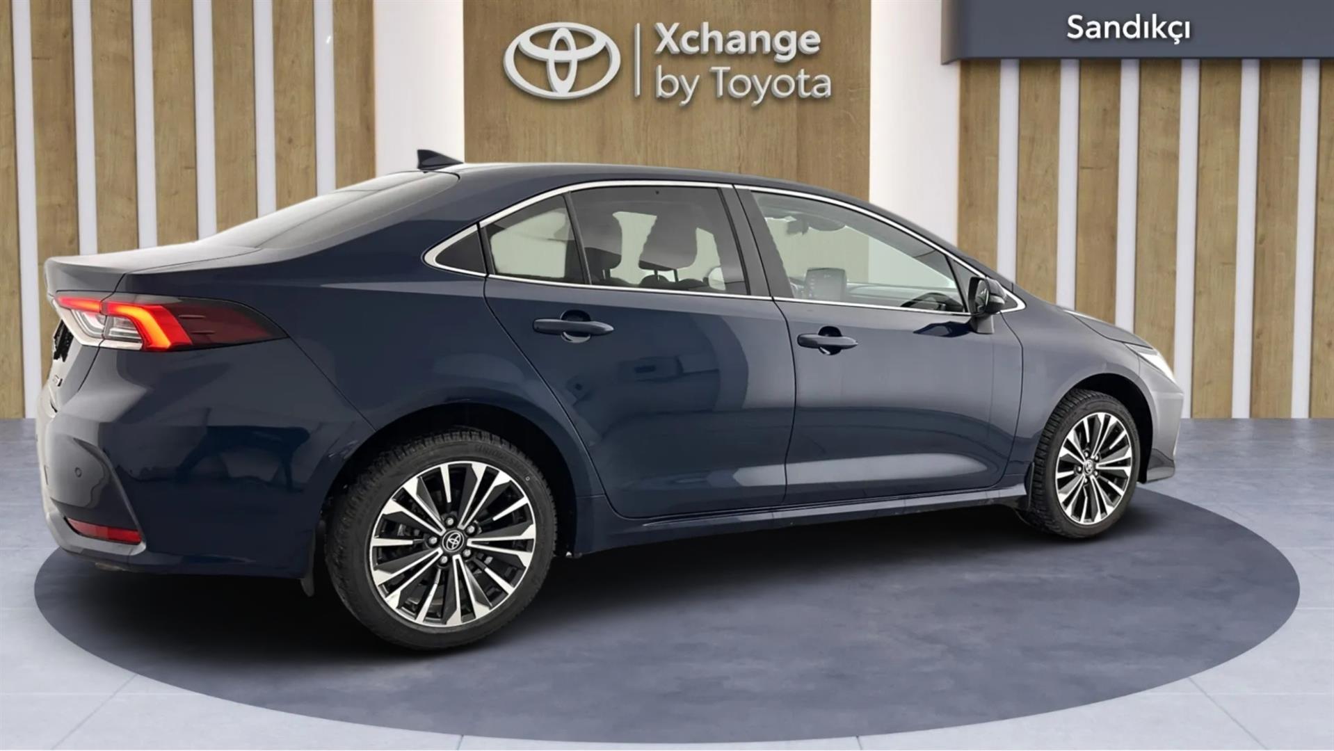 2023 TOYOTA COROLLA 1.8 HYBRID PASSION X-PACK E-CVT