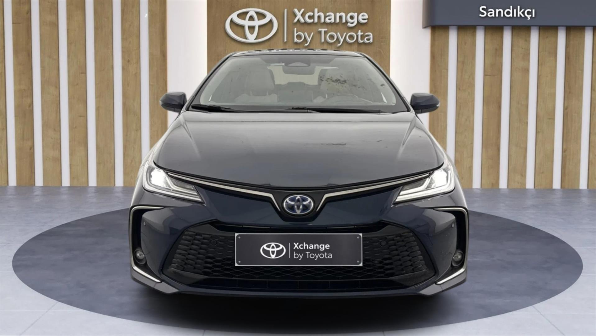TOYOTA COROLLA 1.8 HYBRID PASSION X-PACK E-CVT