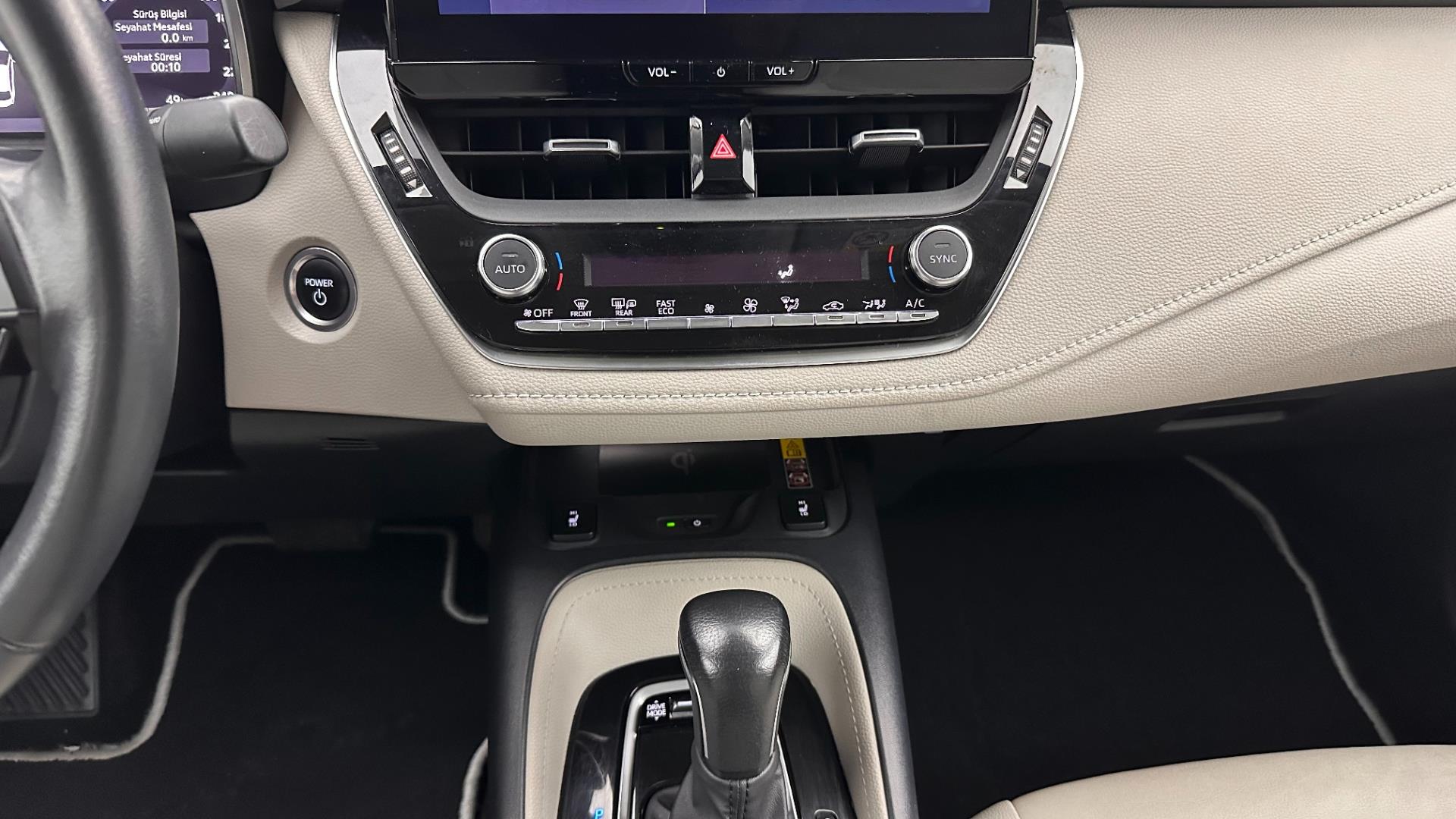 2023 TOYOTA COROLLA 1.8 HYBRID PASSION X-PACK E-CVT