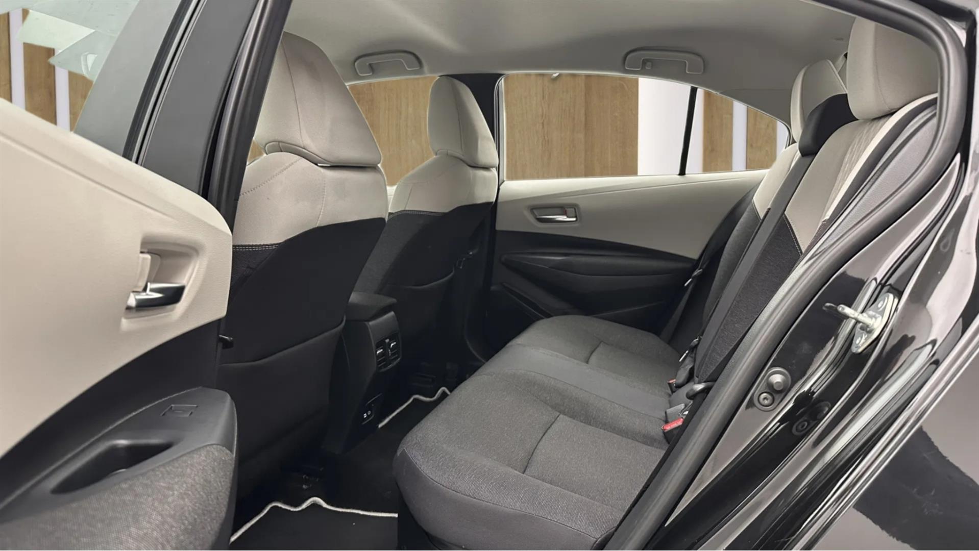 2023 TOYOTA COROLLA 1.8 HYBRID DREAM E-CVT