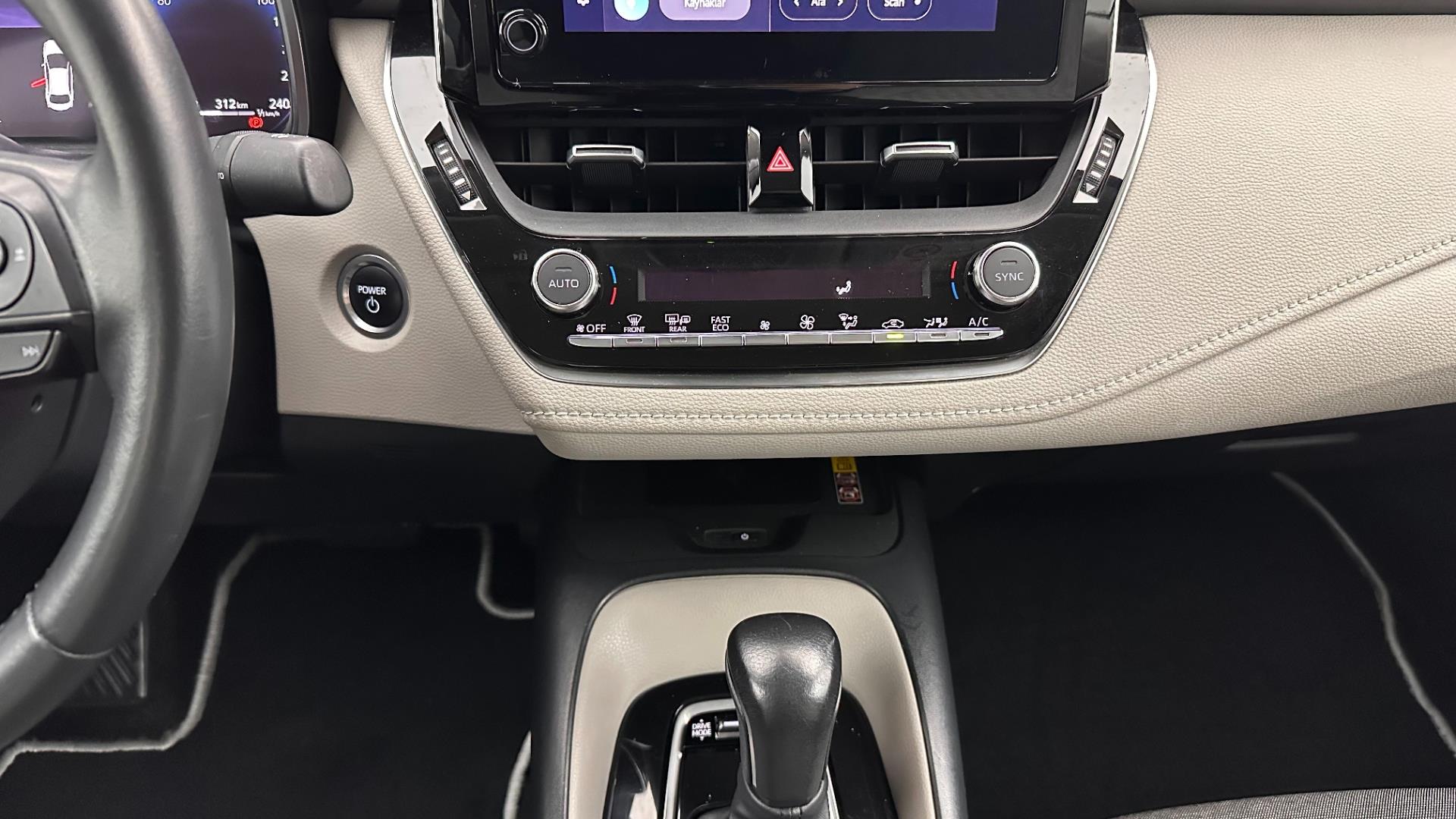 2023 TOYOTA COROLLA 1.8 HYBRID DREAM E-CVT