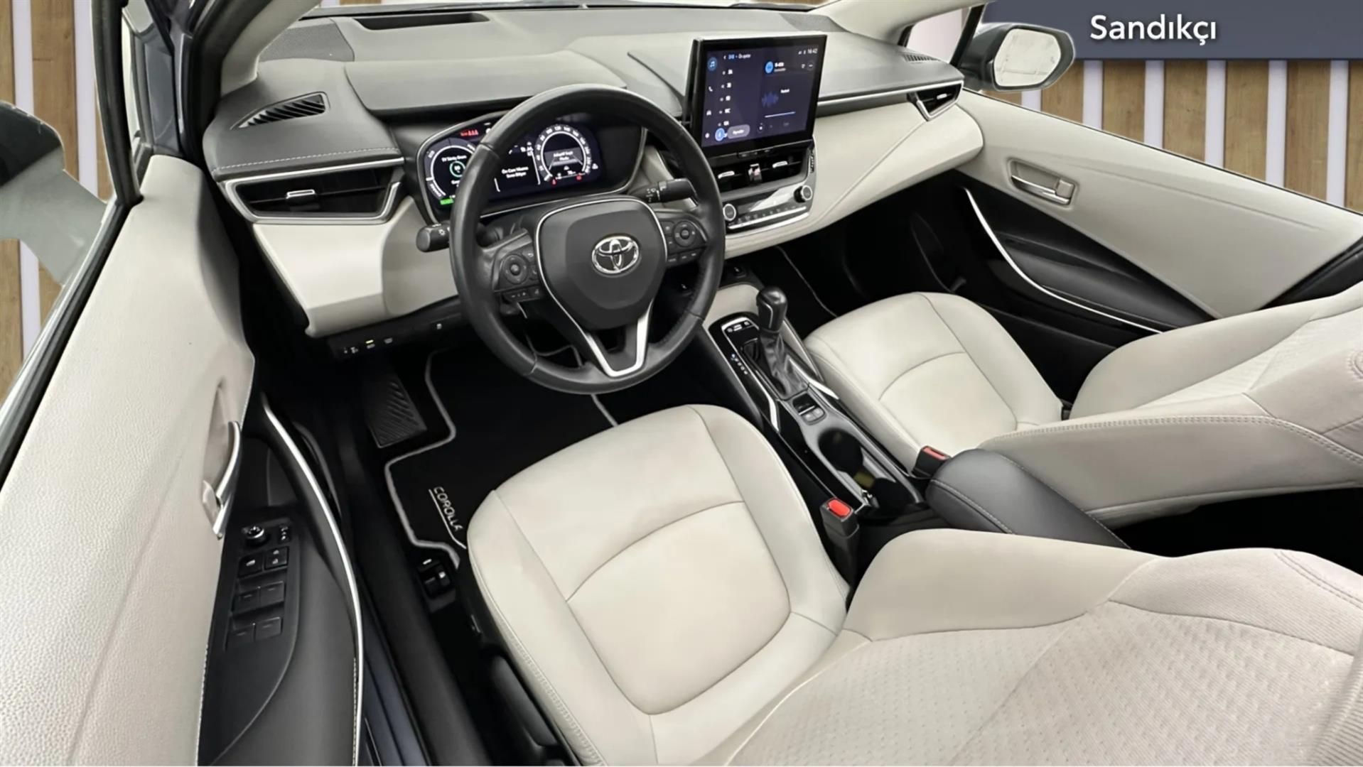 2023 TOYOTA COROLLA 1.8 HYBRID PASSION X-PACK E-CVT