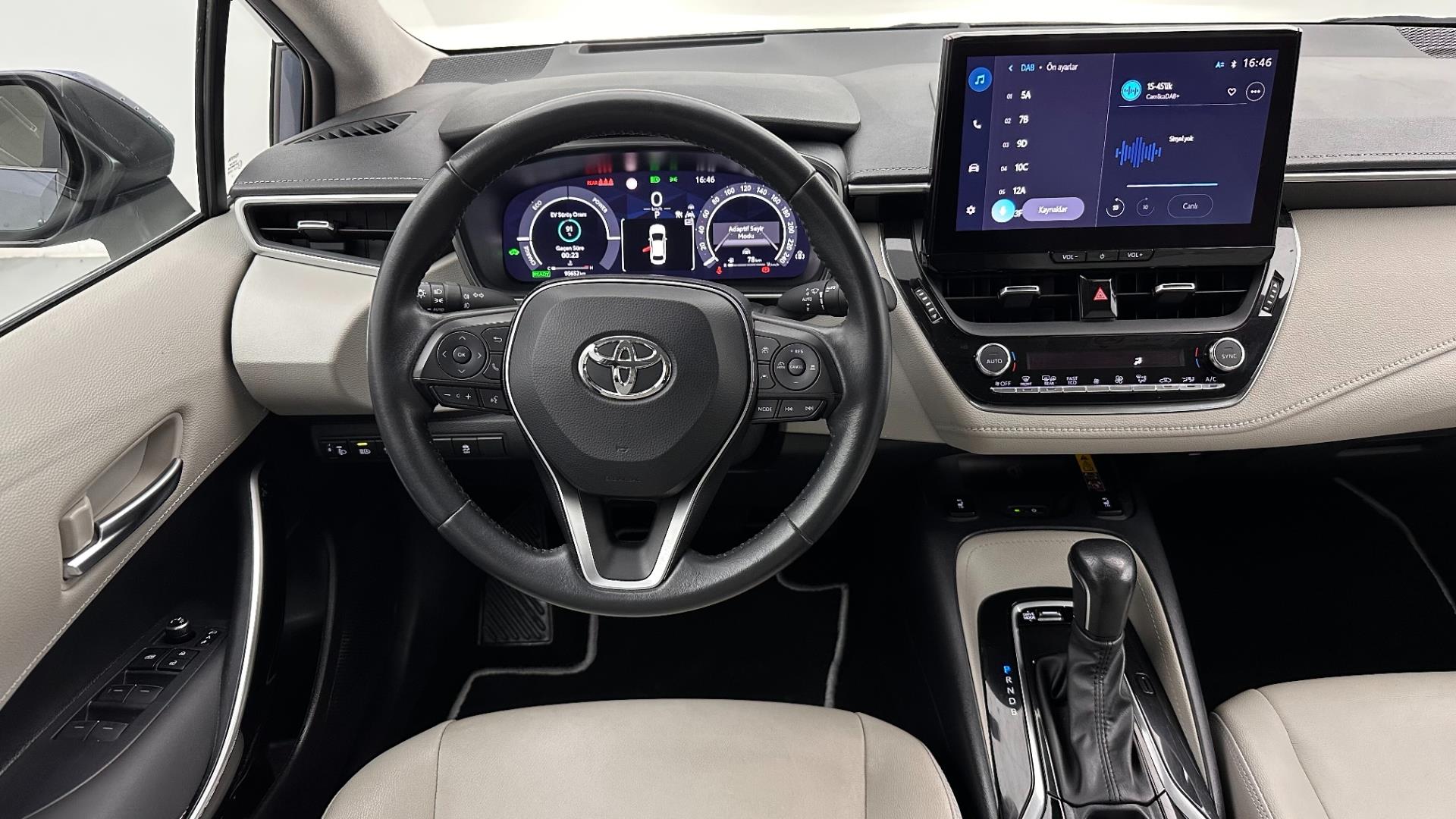 2023 TOYOTA COROLLA 1.8 HYBRID PASSION X-PACK E-CVT