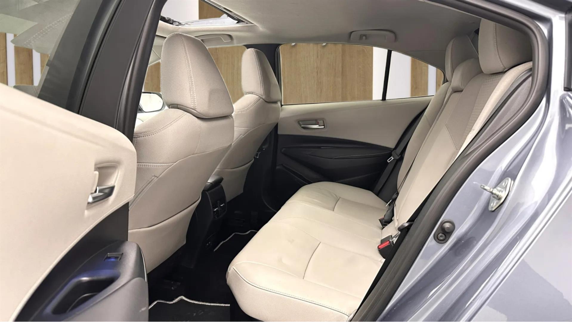 2023 TOYOTA COROLLA 1.8 HYBRID PASSION X-PACK E-CVT
