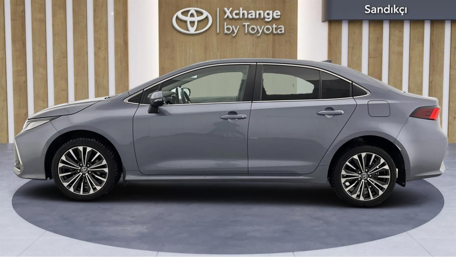 2023 TOYOTA COROLLA 1.8 HYBRID PASSION X-PACK E-CVT