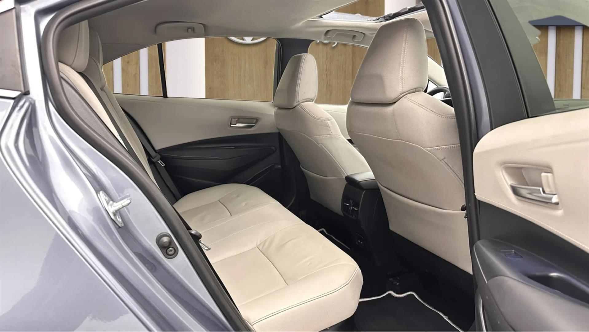 2023 TOYOTA COROLLA 1.8 HYBRID PASSION X-PACK E-CVT