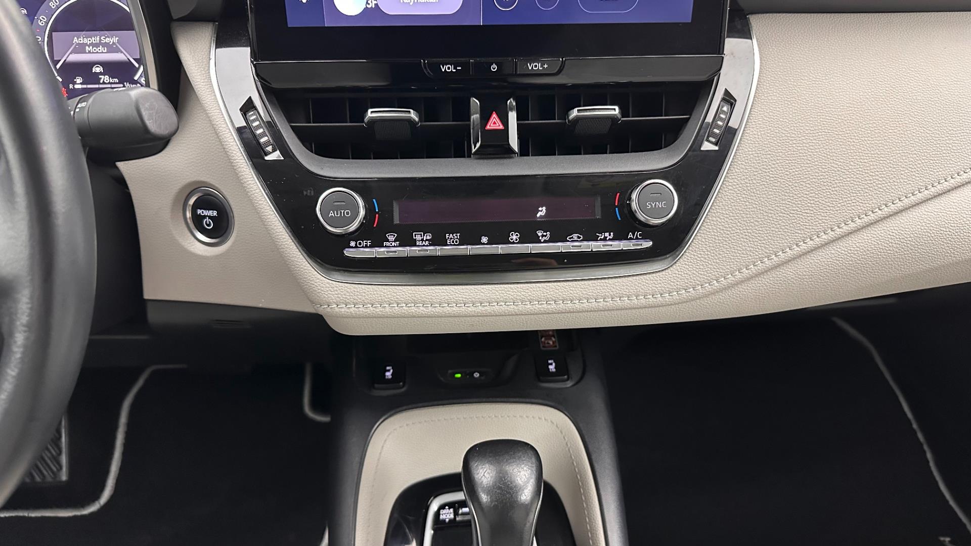 2023 TOYOTA COROLLA 1.8 HYBRID PASSION X-PACK E-CVT