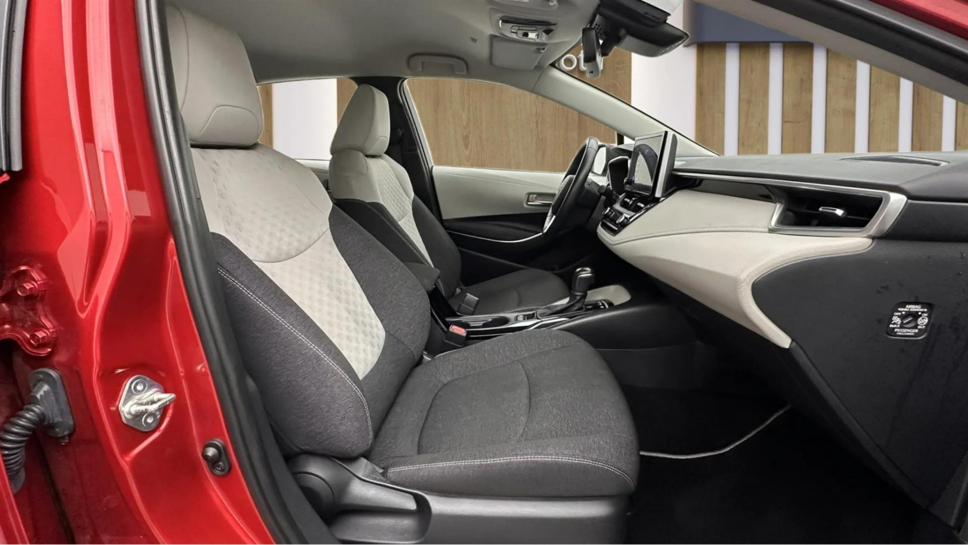 2023 TOYOTA COROLLA 1.8 HYBRID DREAM E-CVT