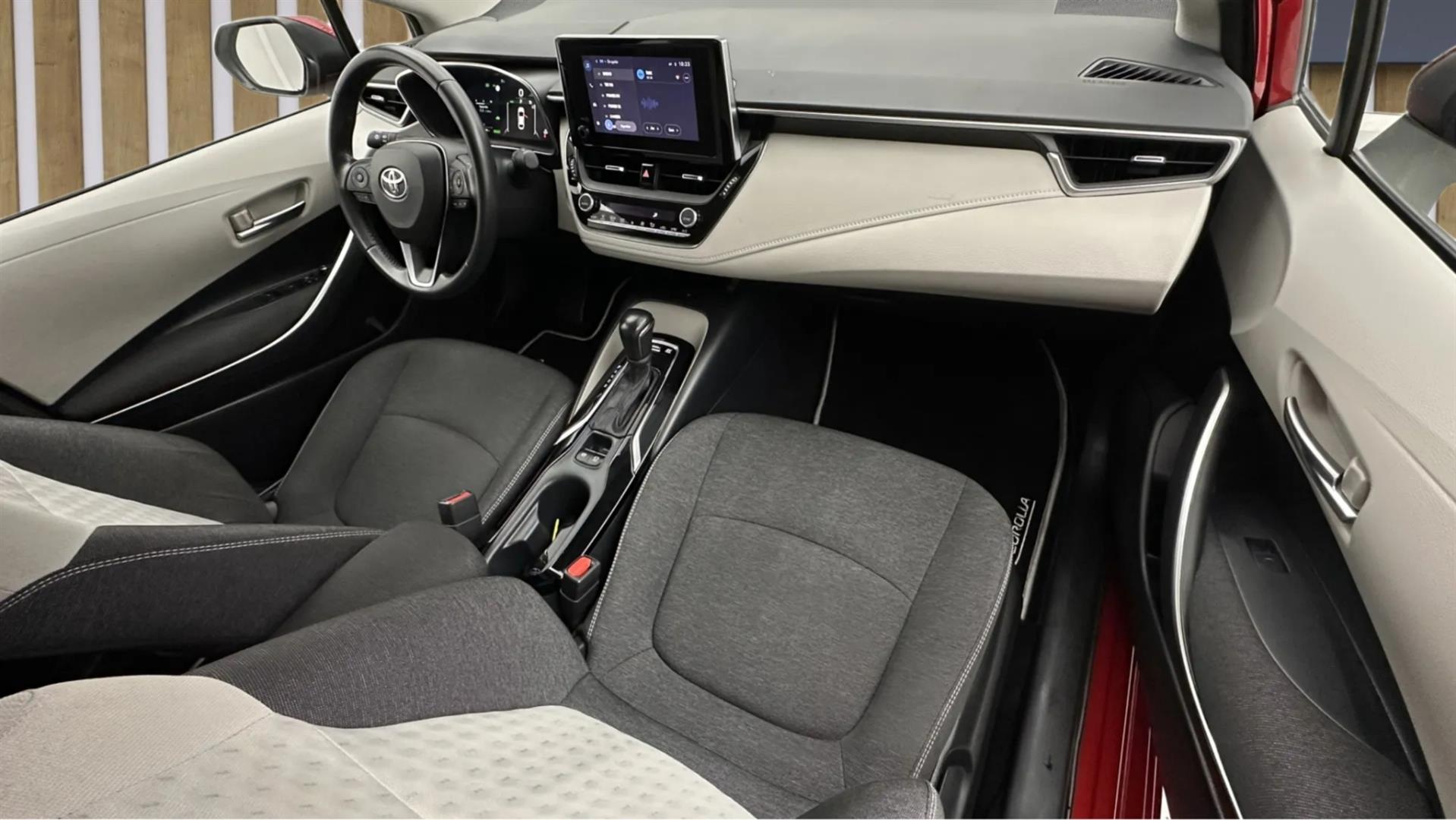 2023 TOYOTA COROLLA 1.8 HYBRID DREAM E-CVT